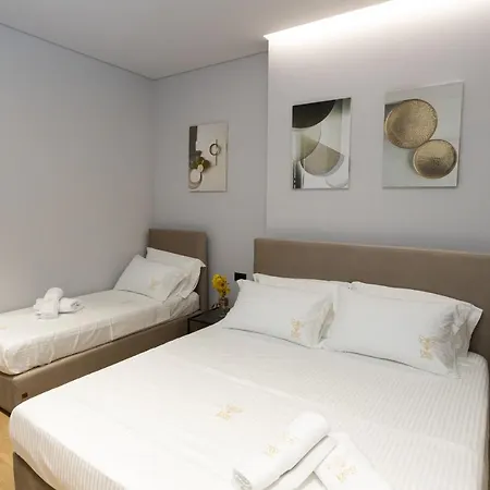 Hotel Bee
